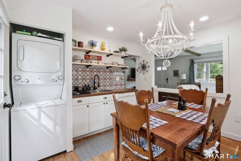 28 Church Street Old Saybrook CT 06475