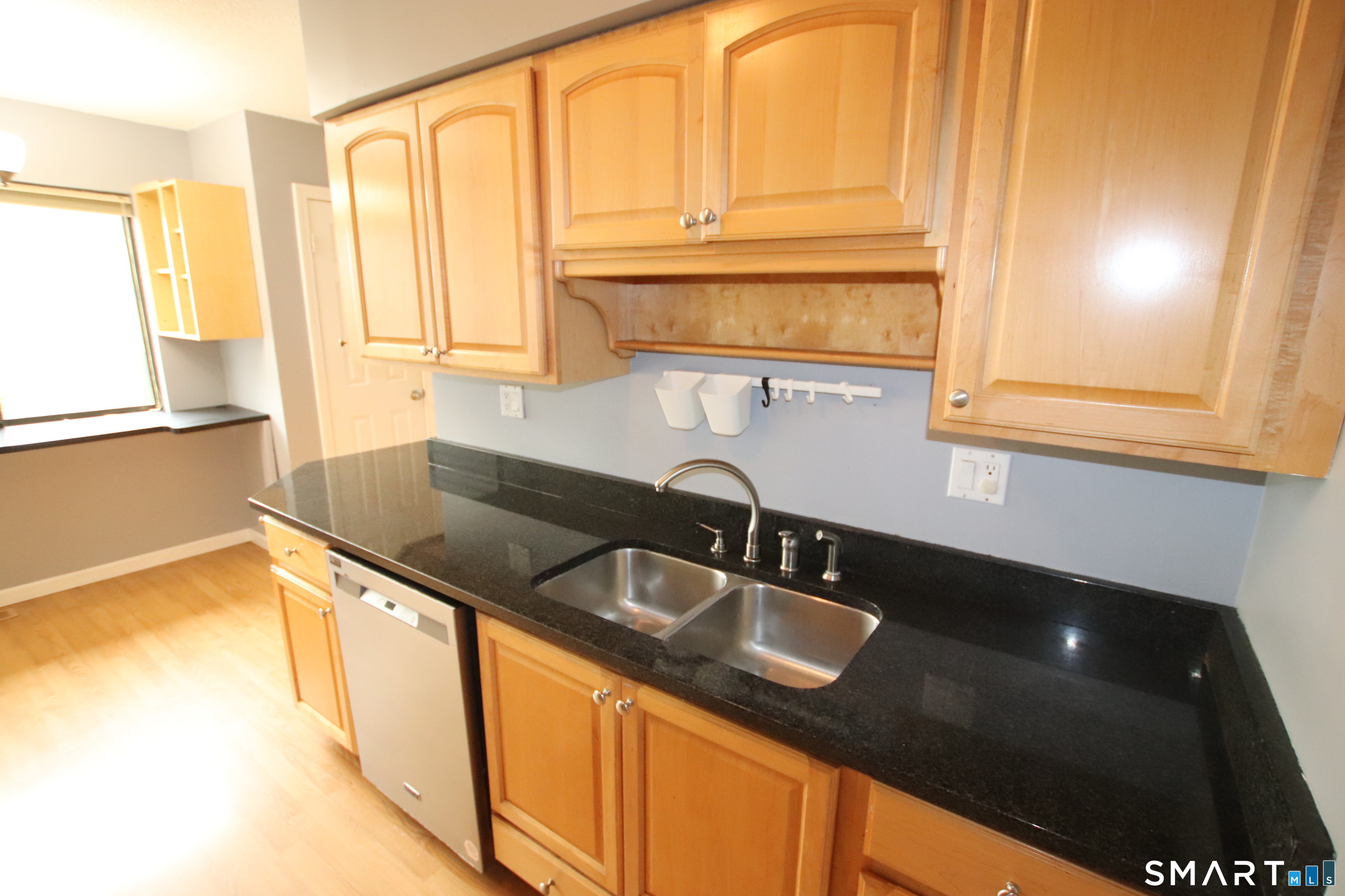 156 Conestoga Way Glastonbury CT 06033