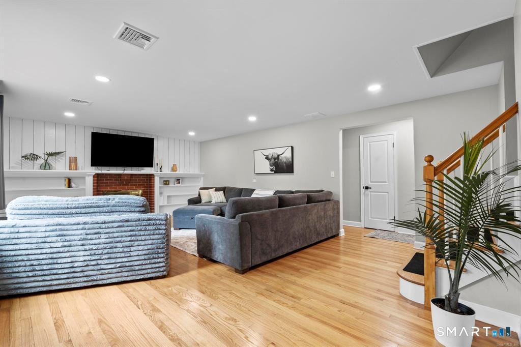 40 Rolling Ridge Road Orange CT 06477