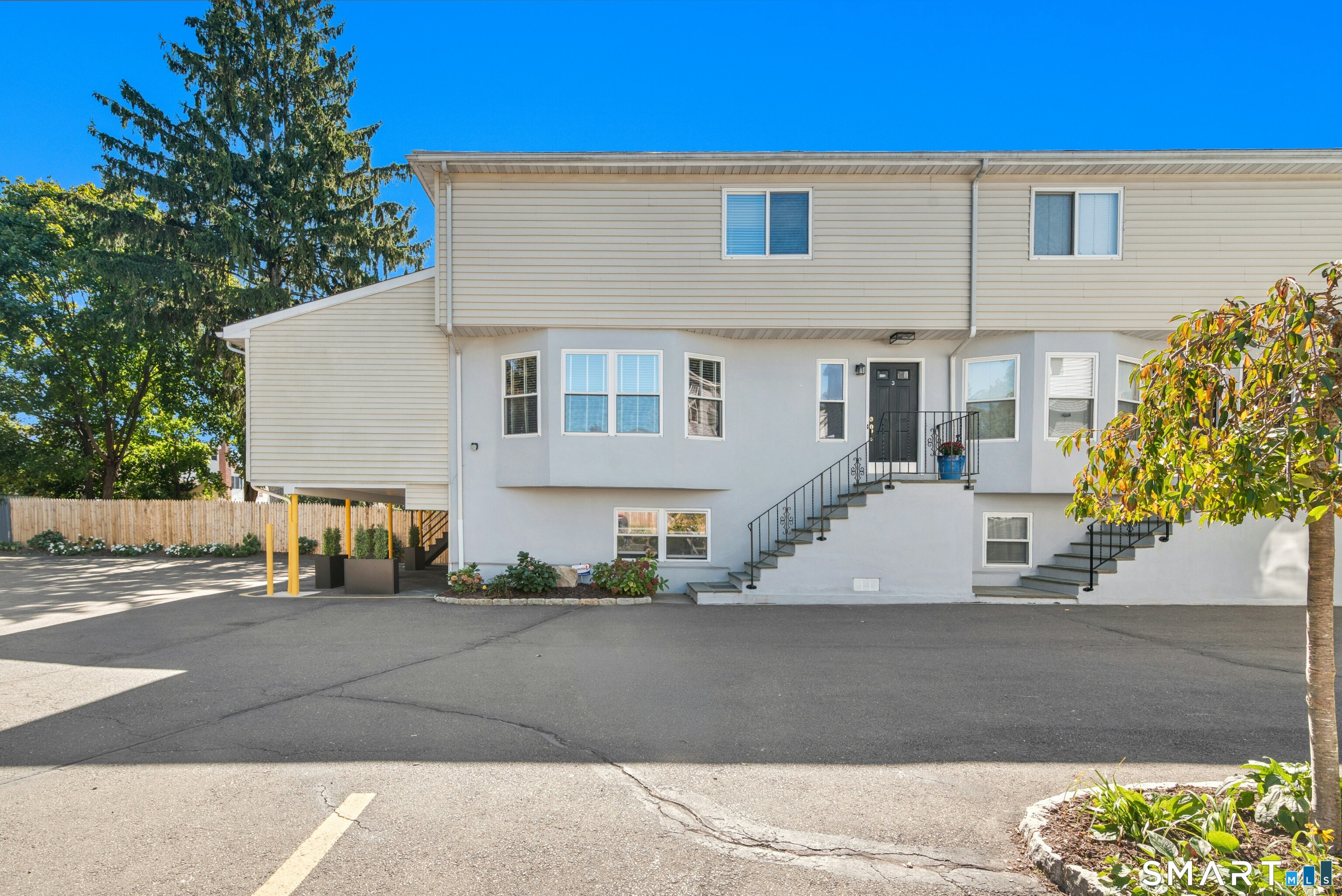 Stamford CT, 375 Hope Street, Unit 3