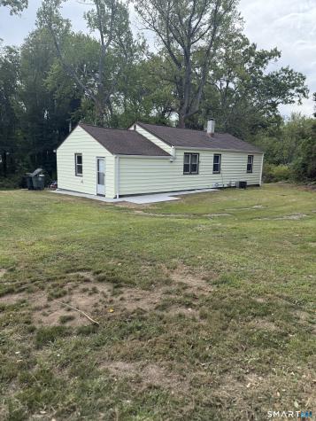 28 Entrance Road Milford CT 06460