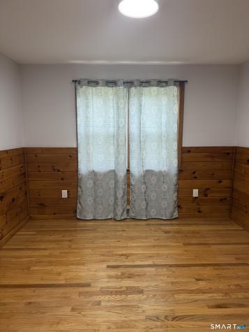 28 Entrance Road Milford CT 06460