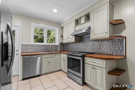 23 Frank Street Trumbull CT 06611