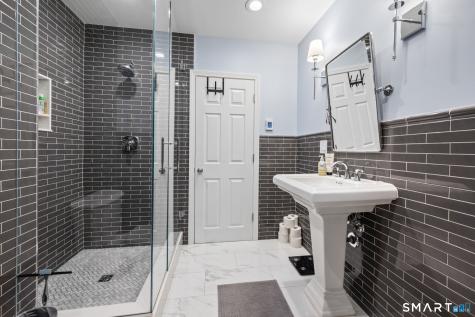 297 South Road Farmington CT 06032