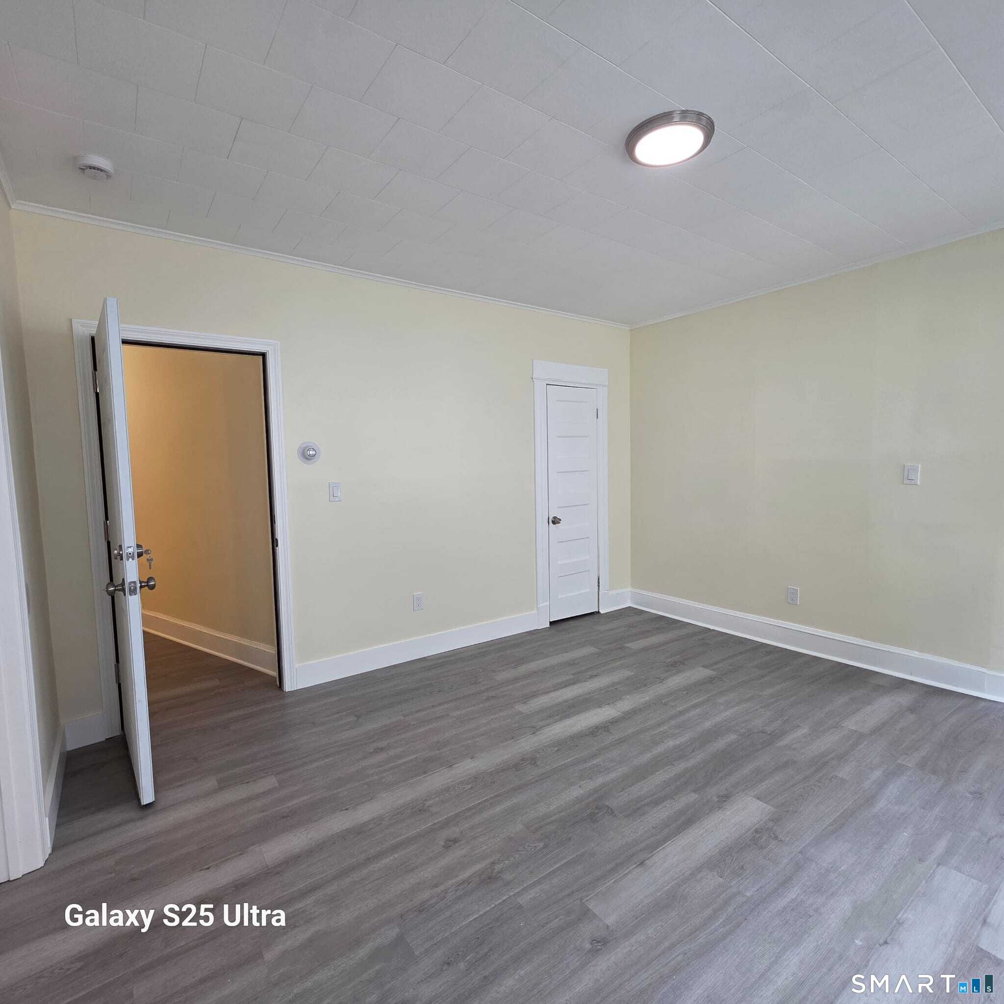 82 Bunker Hill Avenue Waterbury CT 06708