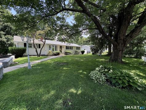 43 Meadowbrook Road Danbury CT 06811