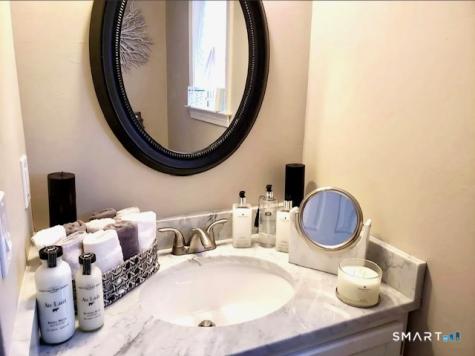 111 Mallane Lane Naugatuck CT 06770