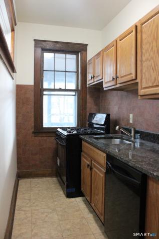 16 Woodland Street New Haven CT 06511