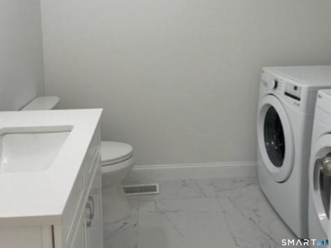 1686 Litchfield Turnpike Woodbridge CT 06525