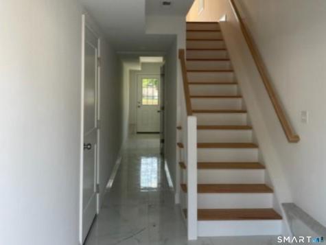 1686 Litchfield Turnpike Woodbridge CT 06525
