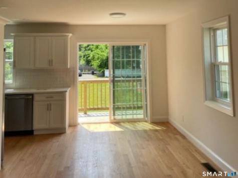 1686 Litchfield Turnpike Woodbridge CT 06525
