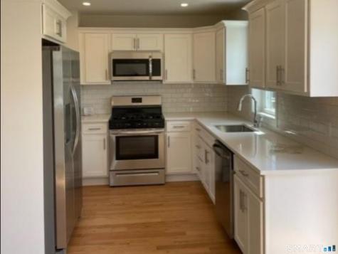 1686 Litchfield Turnpike Woodbridge CT 06525