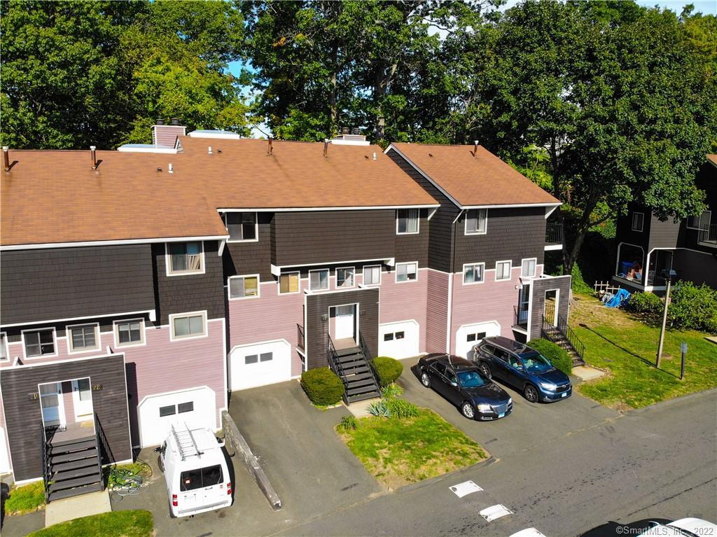 2 Stonegate Branford CT 06405