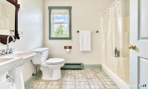 71 Hillside Avenue Milford CT 06460