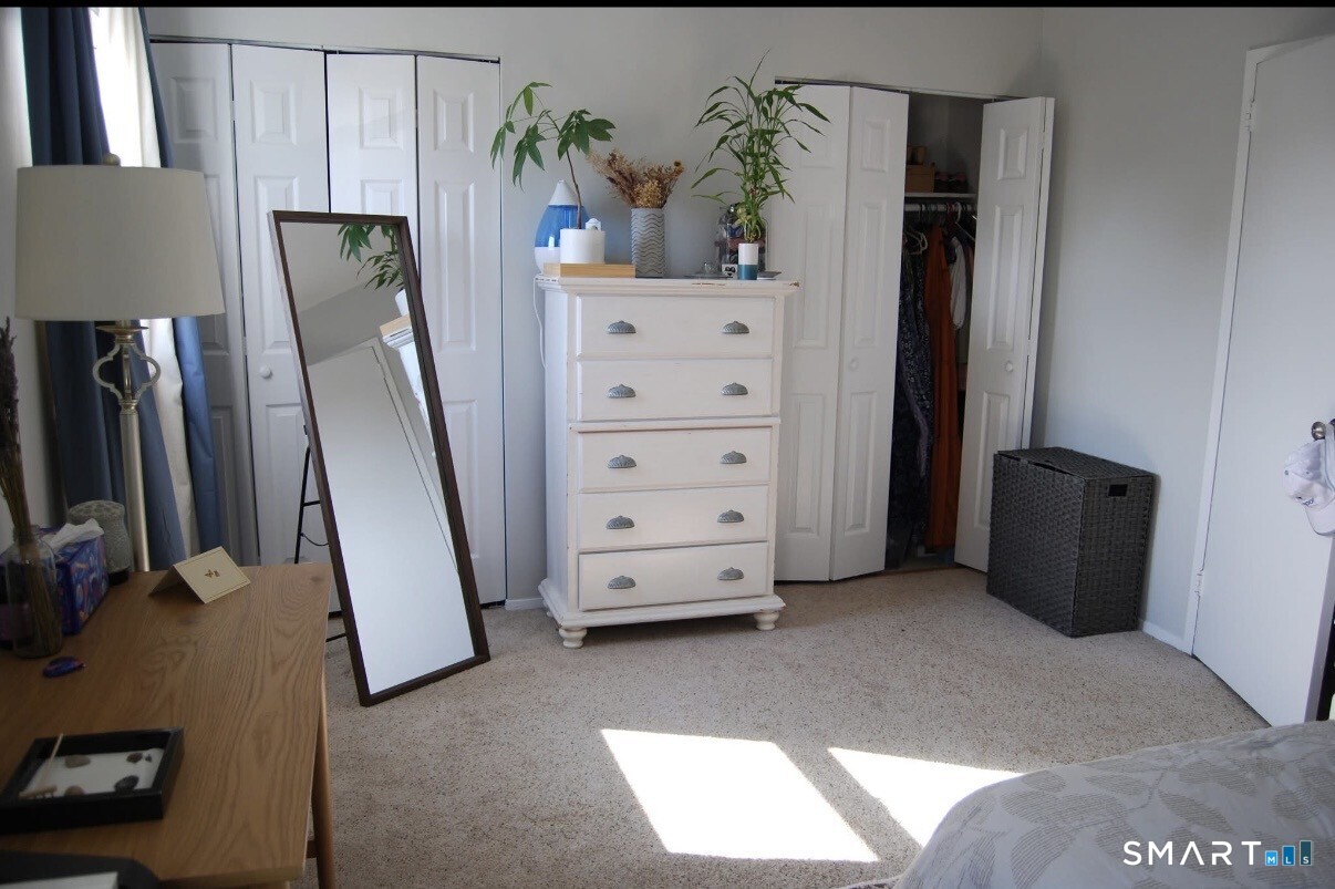 67 East Broadway Milford CT 06460