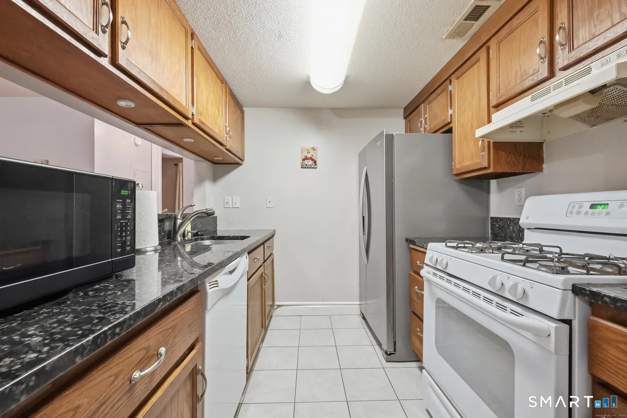 46 Little Oak Lane Rocky Hill CT 06067