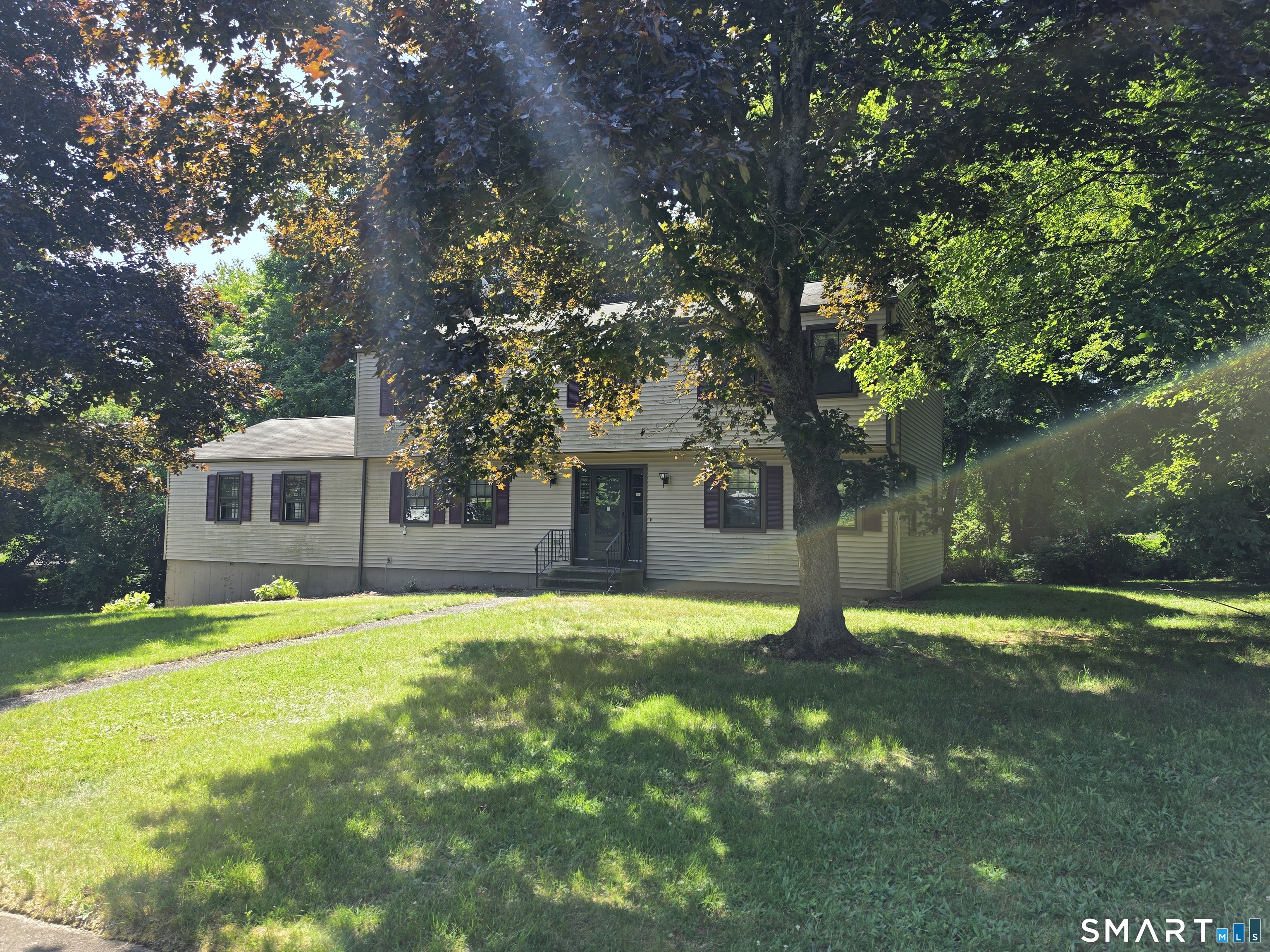 8 Squire Lane Shelton CT 06484