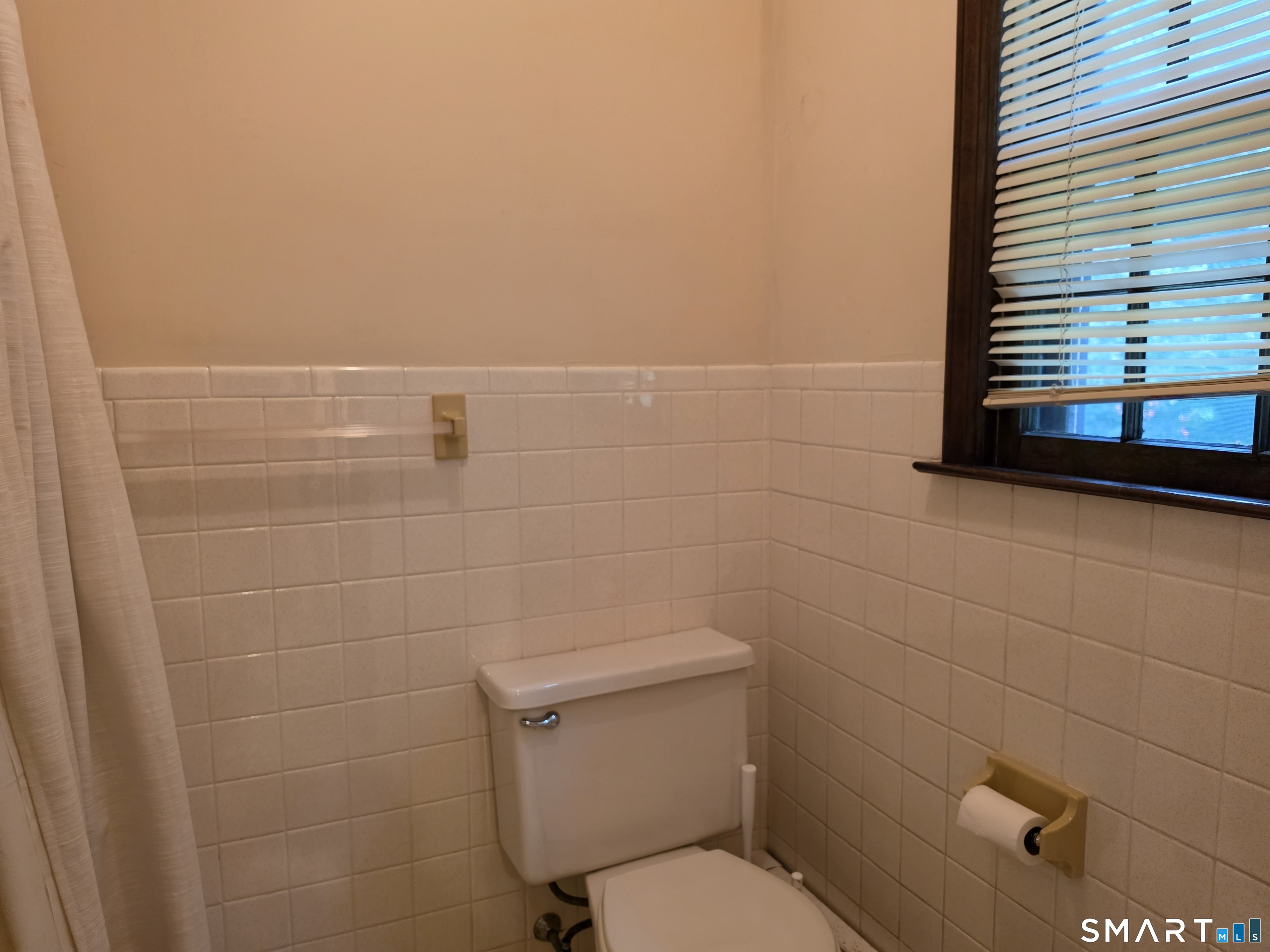 8 Squire Lane Shelton CT 06484