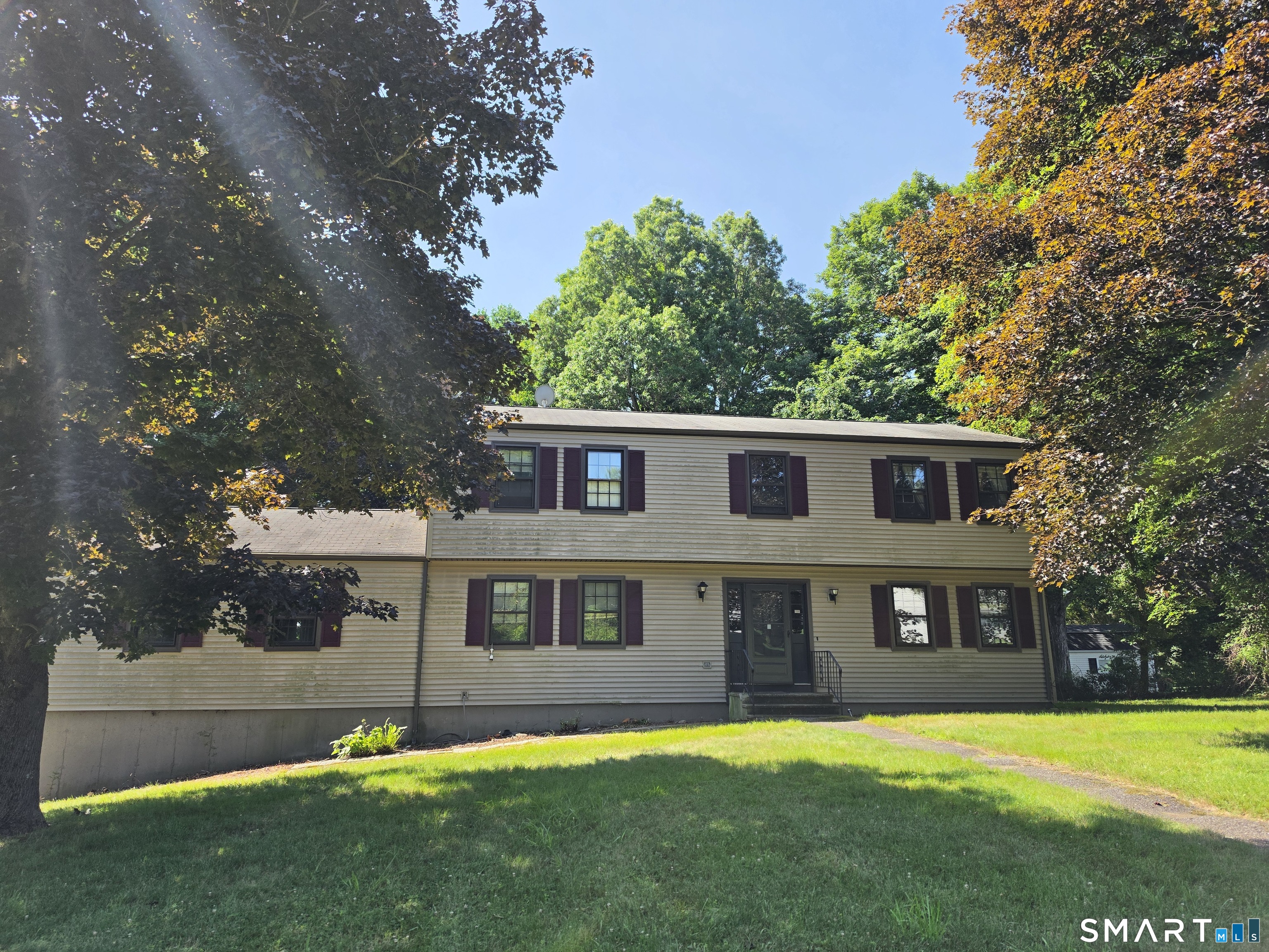 8 Squire Lane Shelton CT 06484