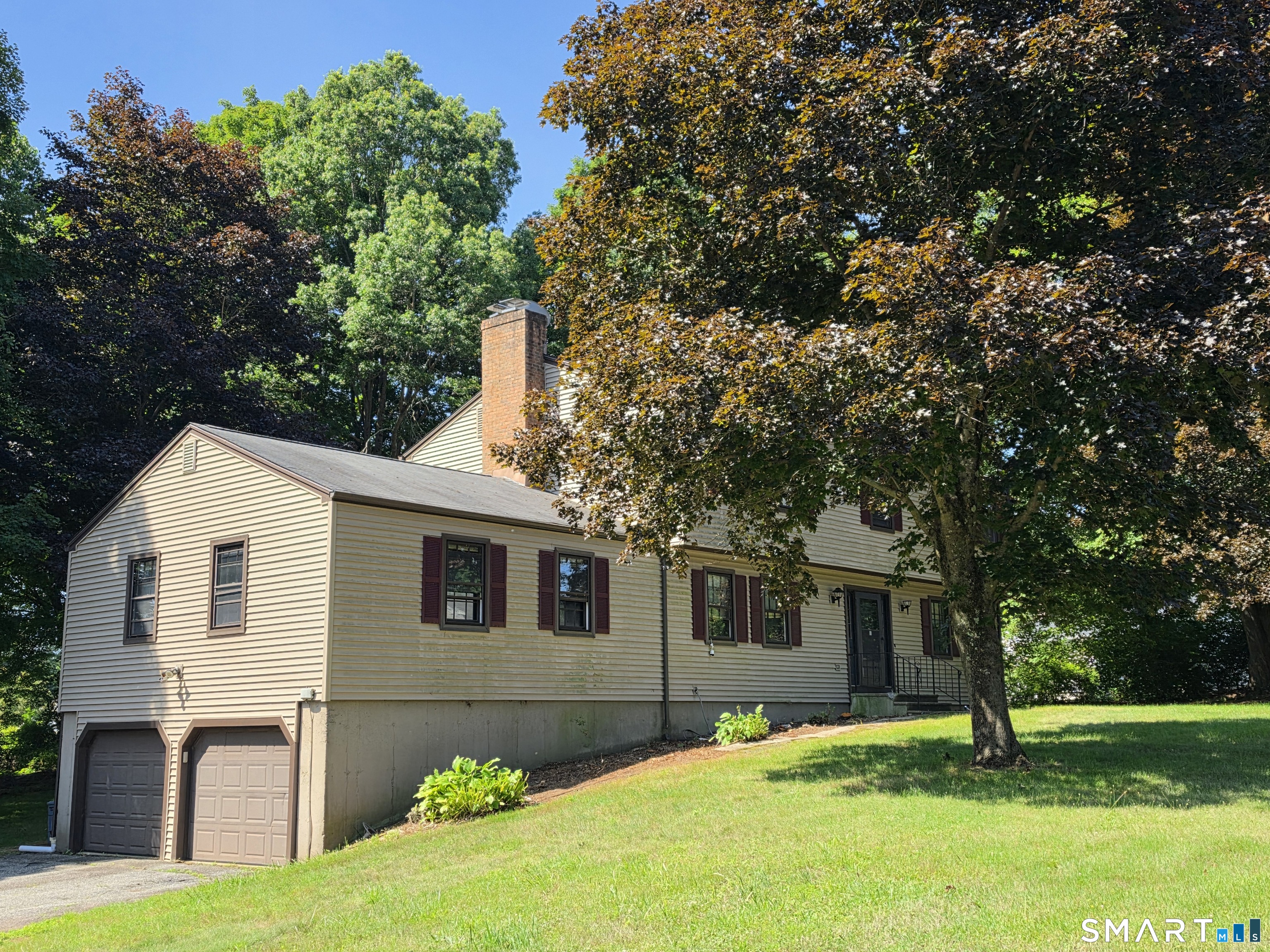 8 Squire Lane Shelton CT 06484