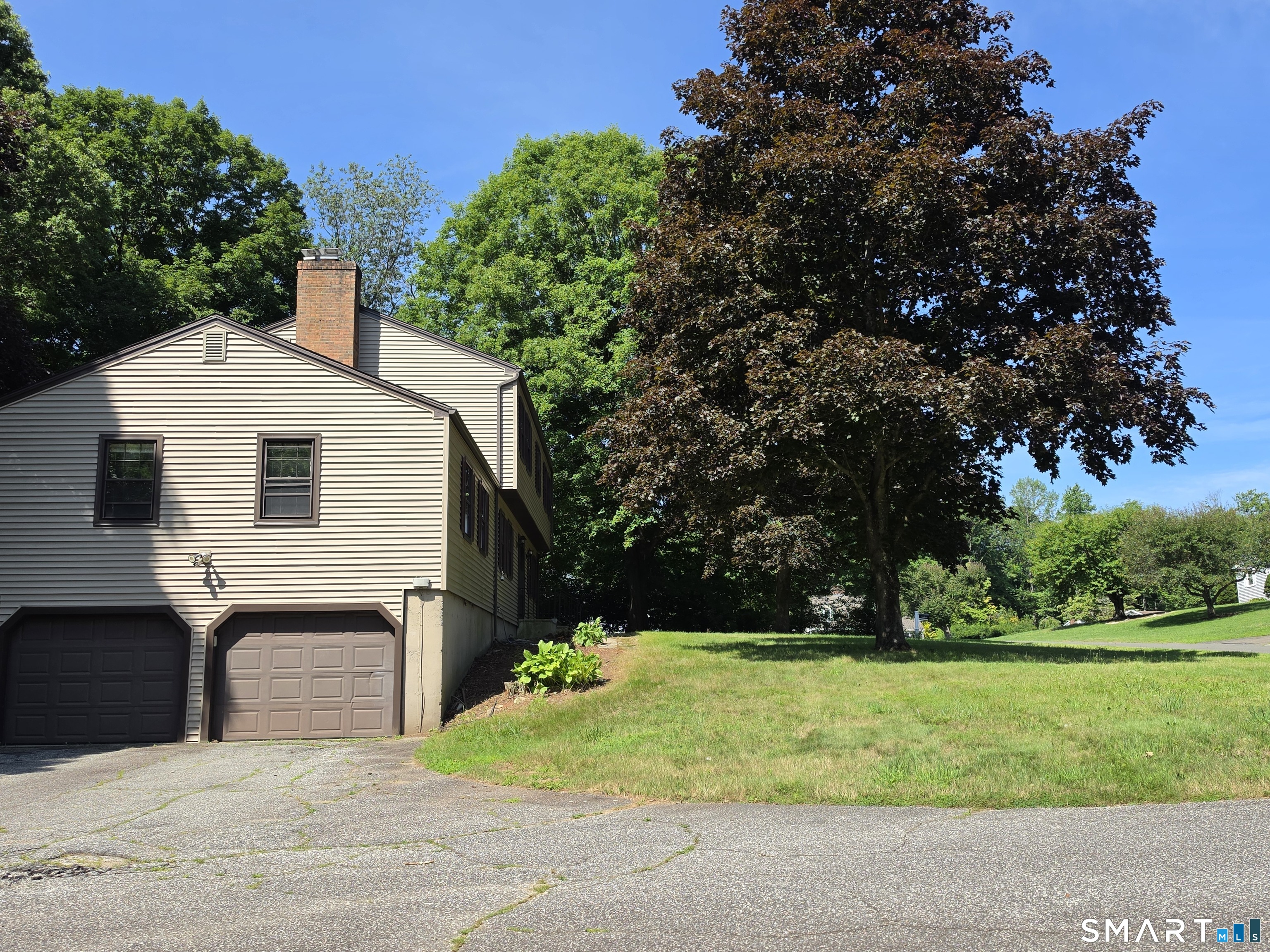 8 Squire Lane Shelton CT 06484