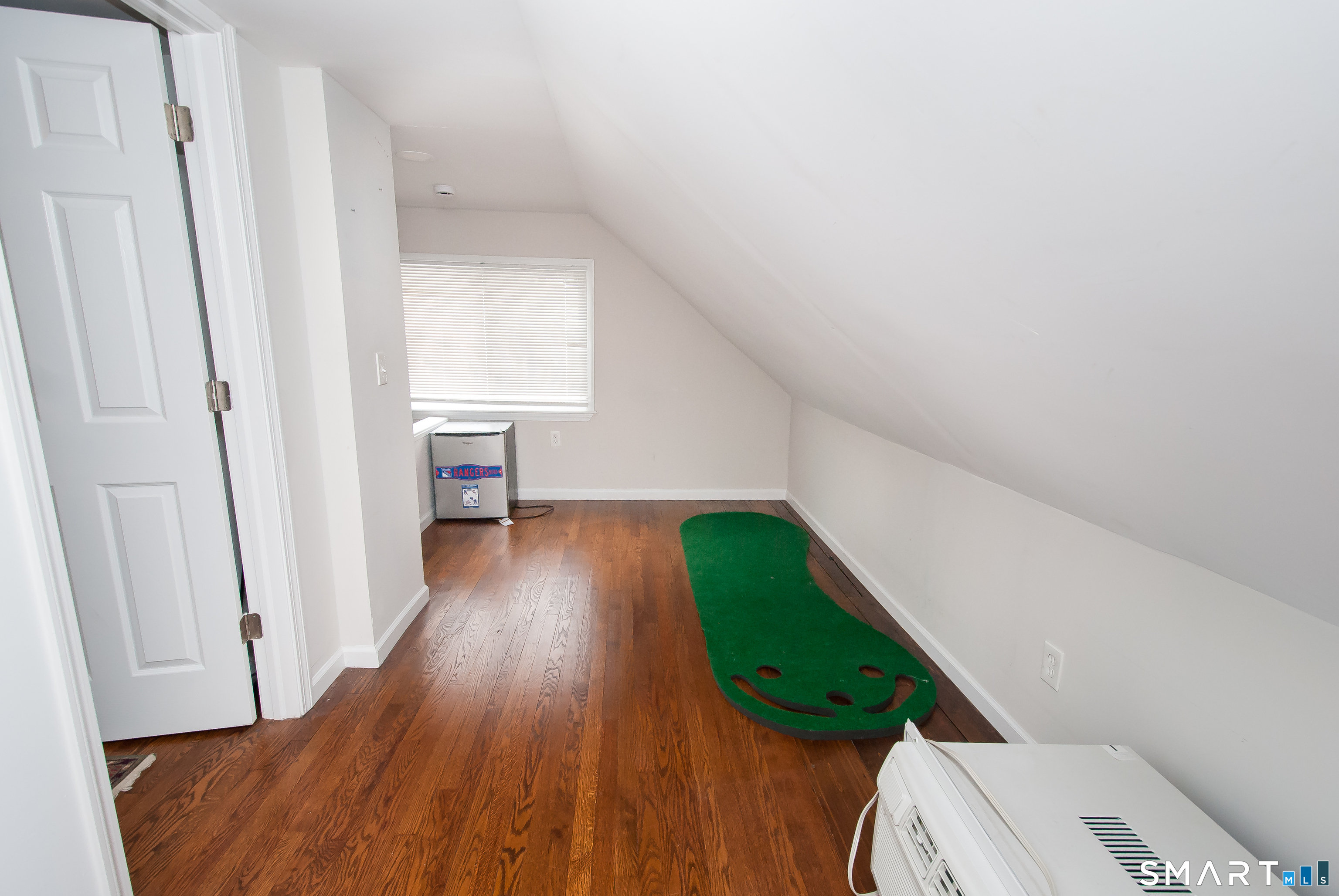 435 Ruth Street Bridgeport CT 06606