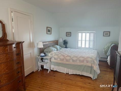 195 Linden Avenue Branford CT 06405
