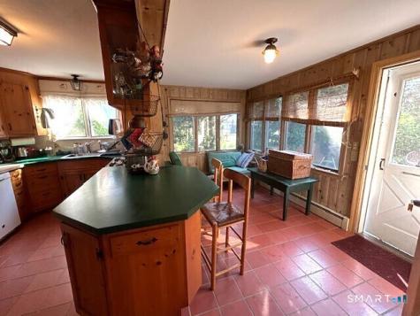 195 Linden Avenue Branford CT 06405