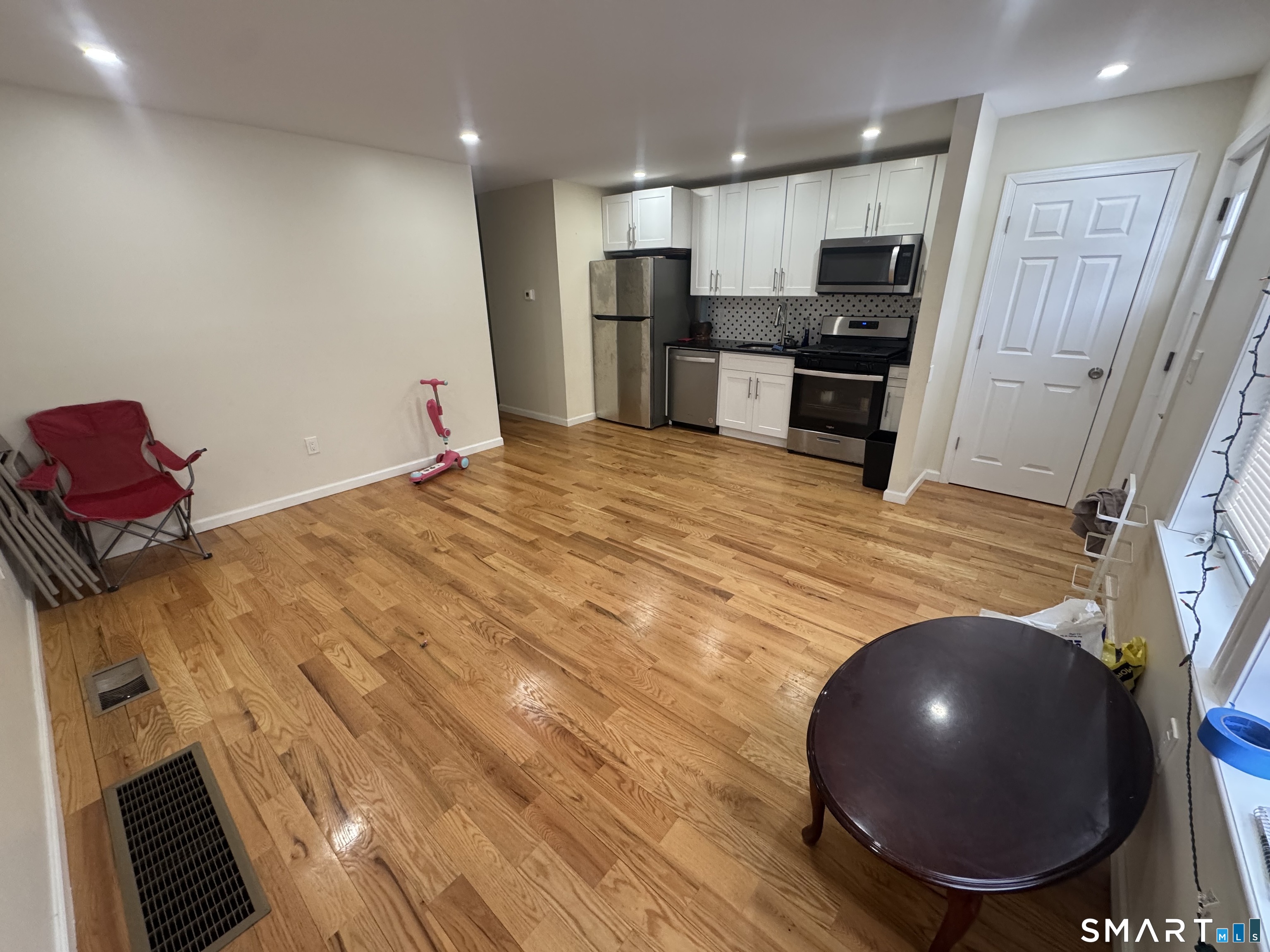 695 Shelton Street Bridgeport CT 06608