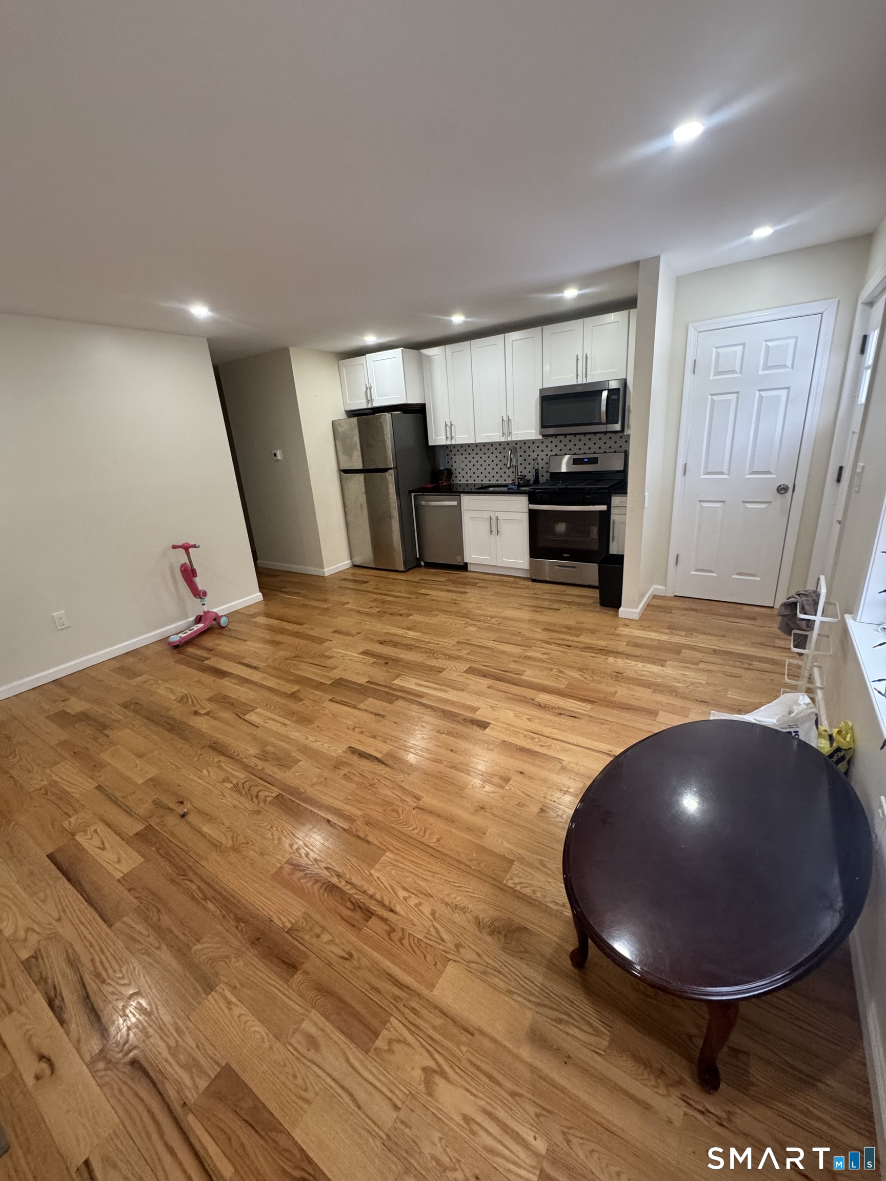 695 Shelton Street Bridgeport CT 06608