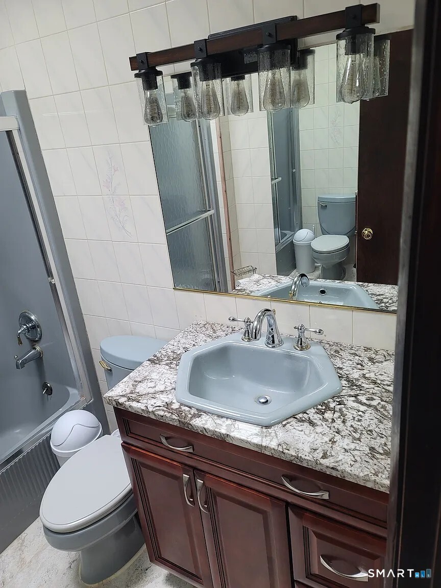 34 Garden Hill Circle Waterbury CT 06704