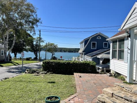 6 10TH Avenue Waterford CT 06385