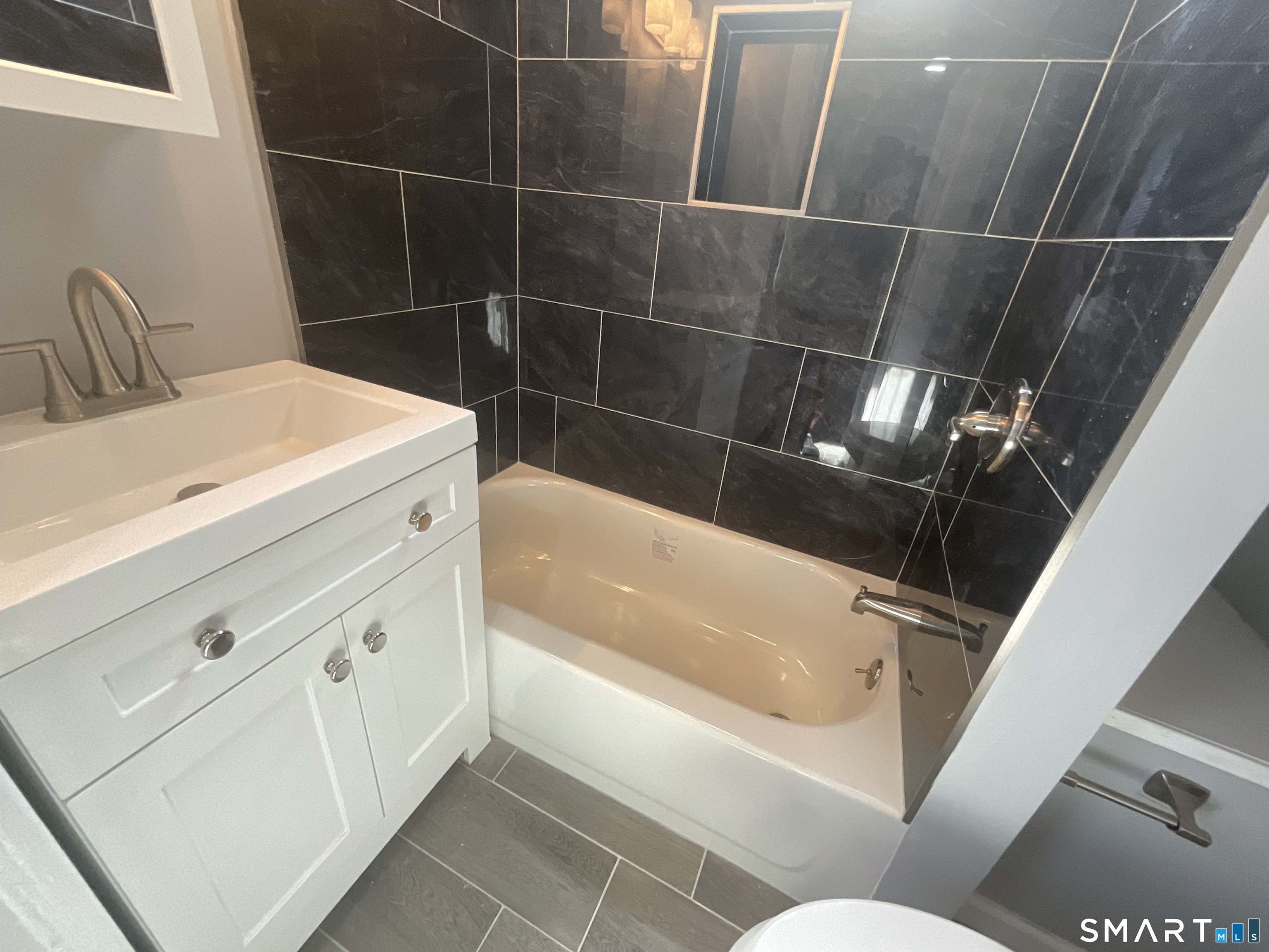 64 Saint Mary Street Hamden CT 06517