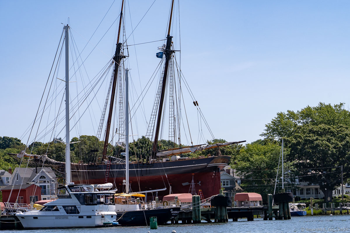 4 Coburn Avenue Stonington CT 06355