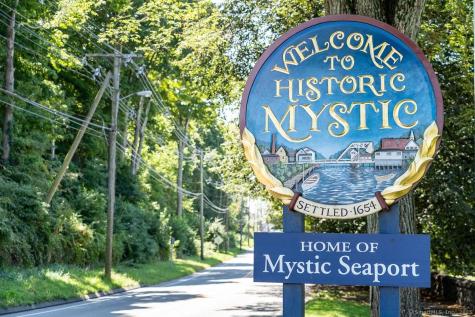 4 Coburn Avenue Stonington CT 06355