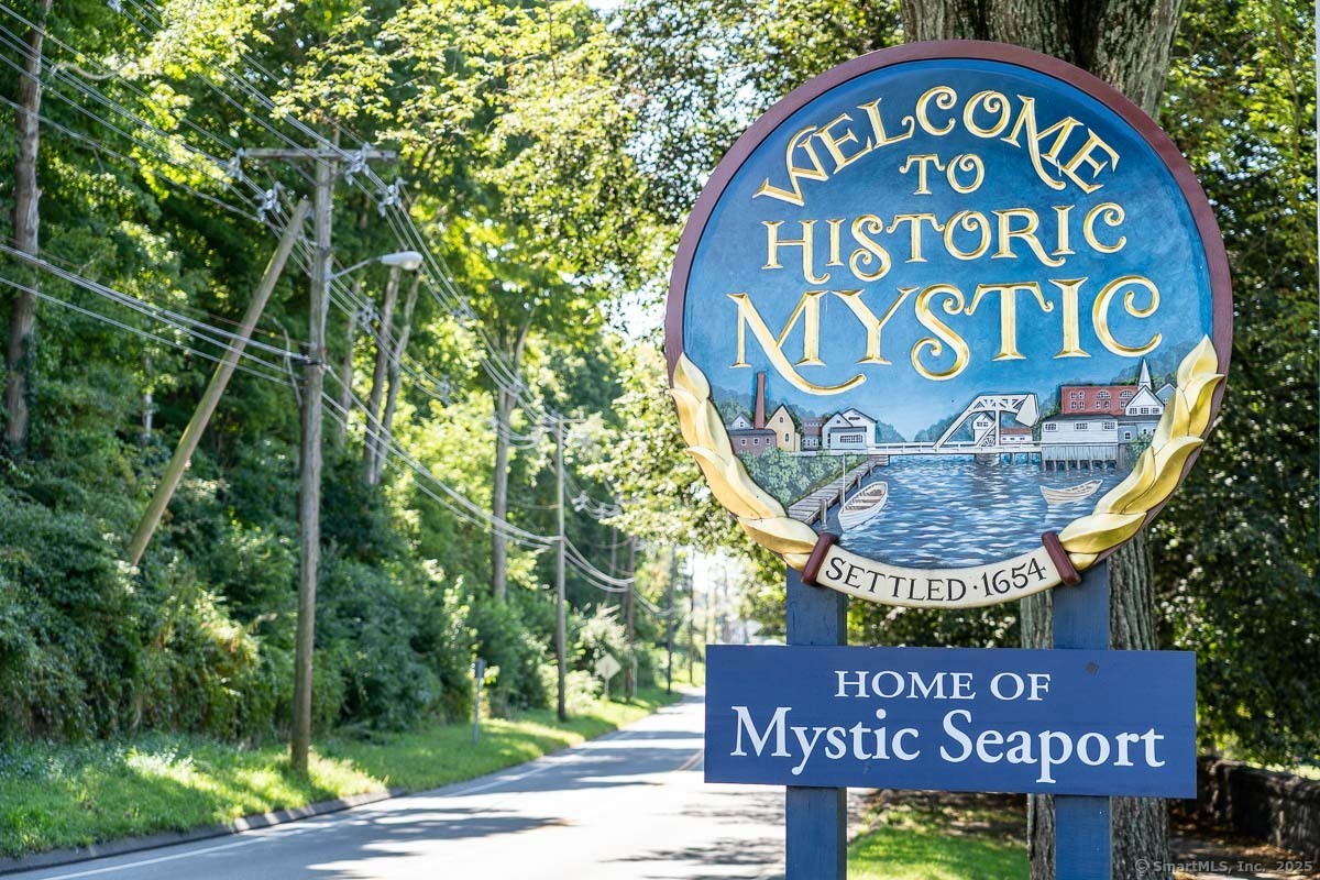 4 Coburn Avenue Stonington CT 06355