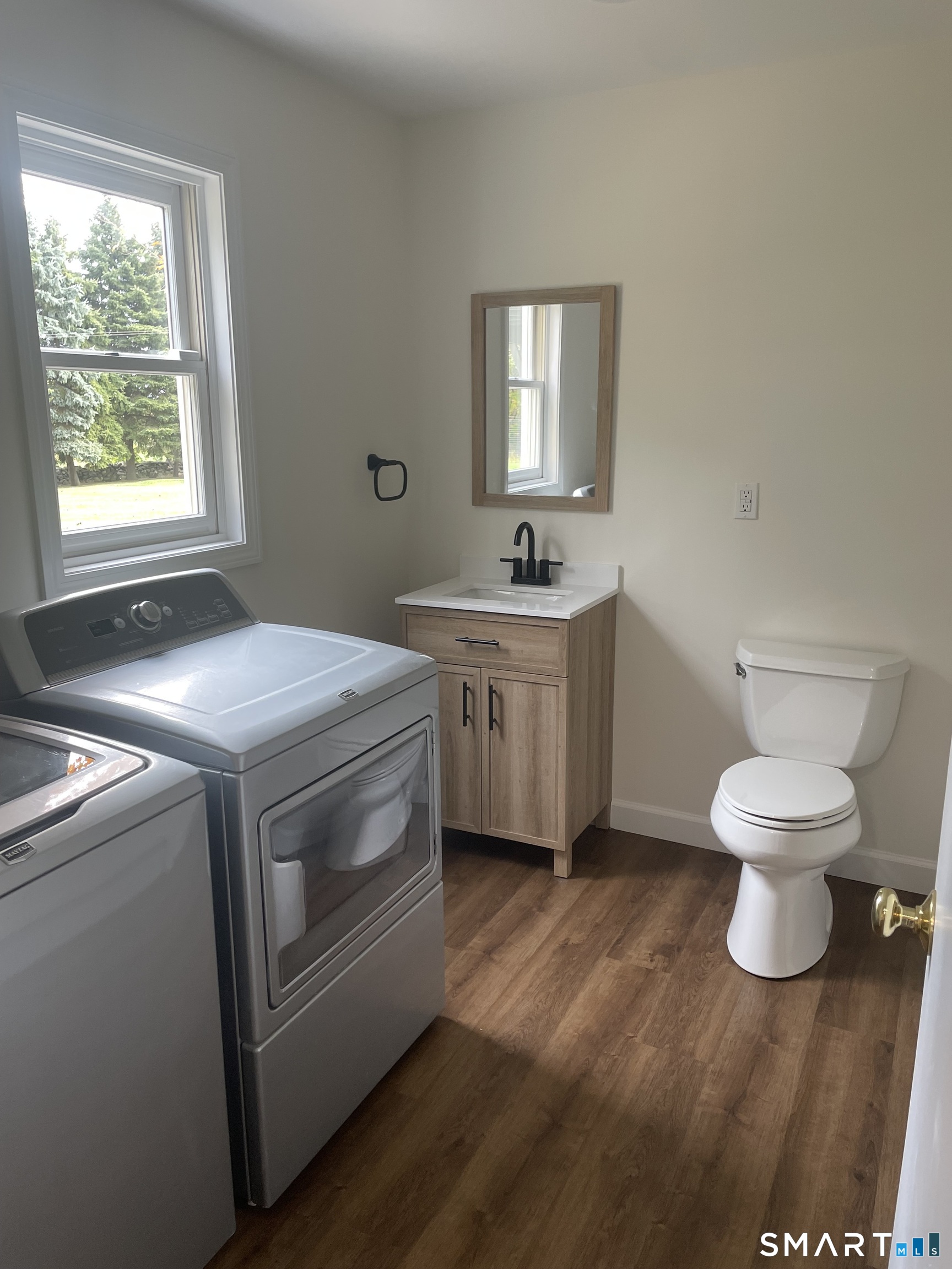 10 Menna Road Ansonia CT 06401