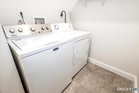 62 Taagan Point Road Danbury CT 06811
