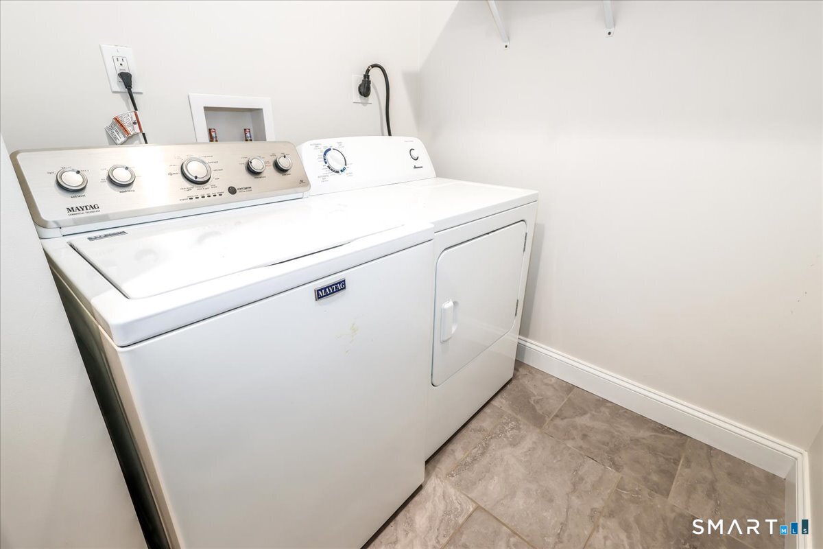 62 Taagan Point Road Danbury CT 06811