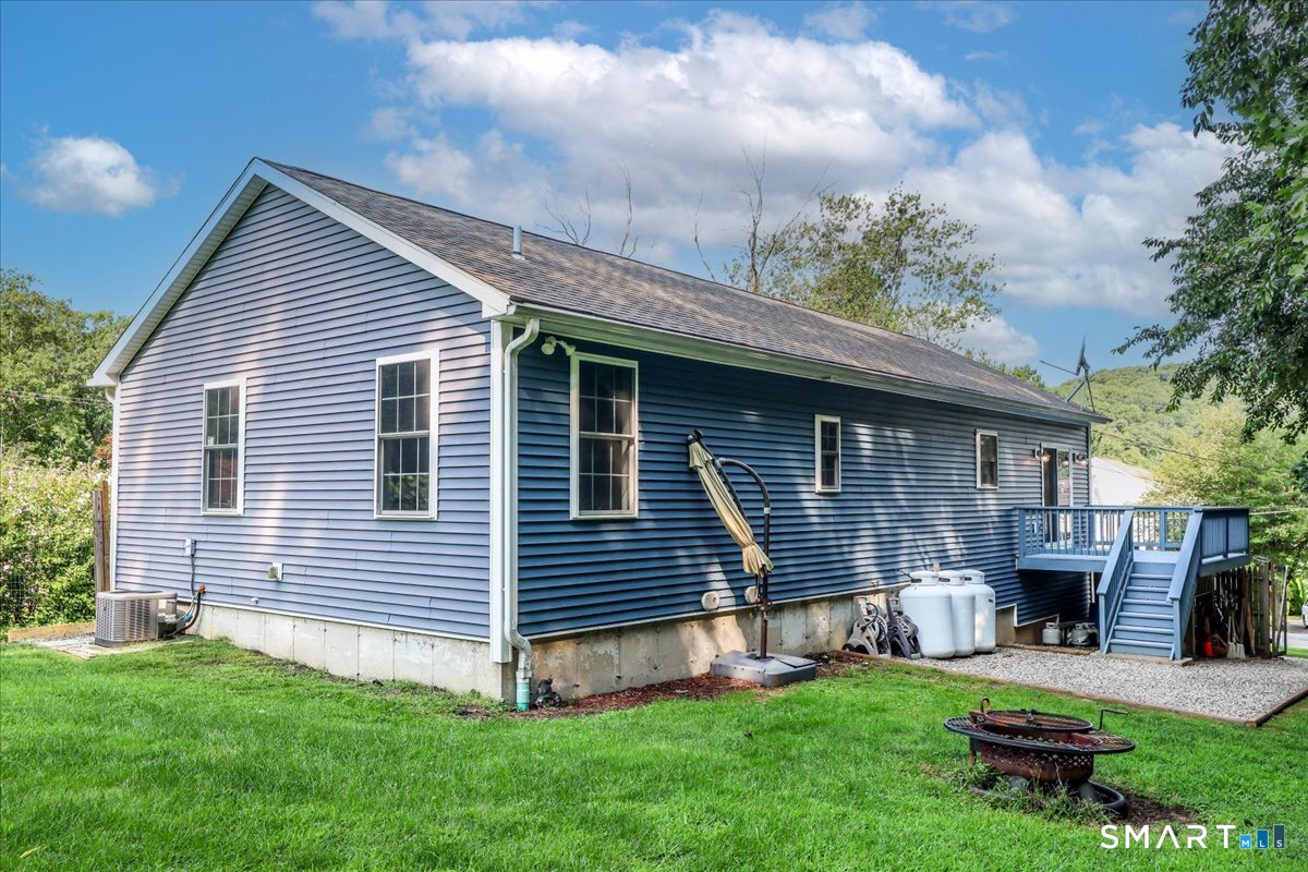 62 Taagan Point Road Danbury CT 06811