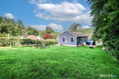62 Taagan Point Road Danbury CT 06811