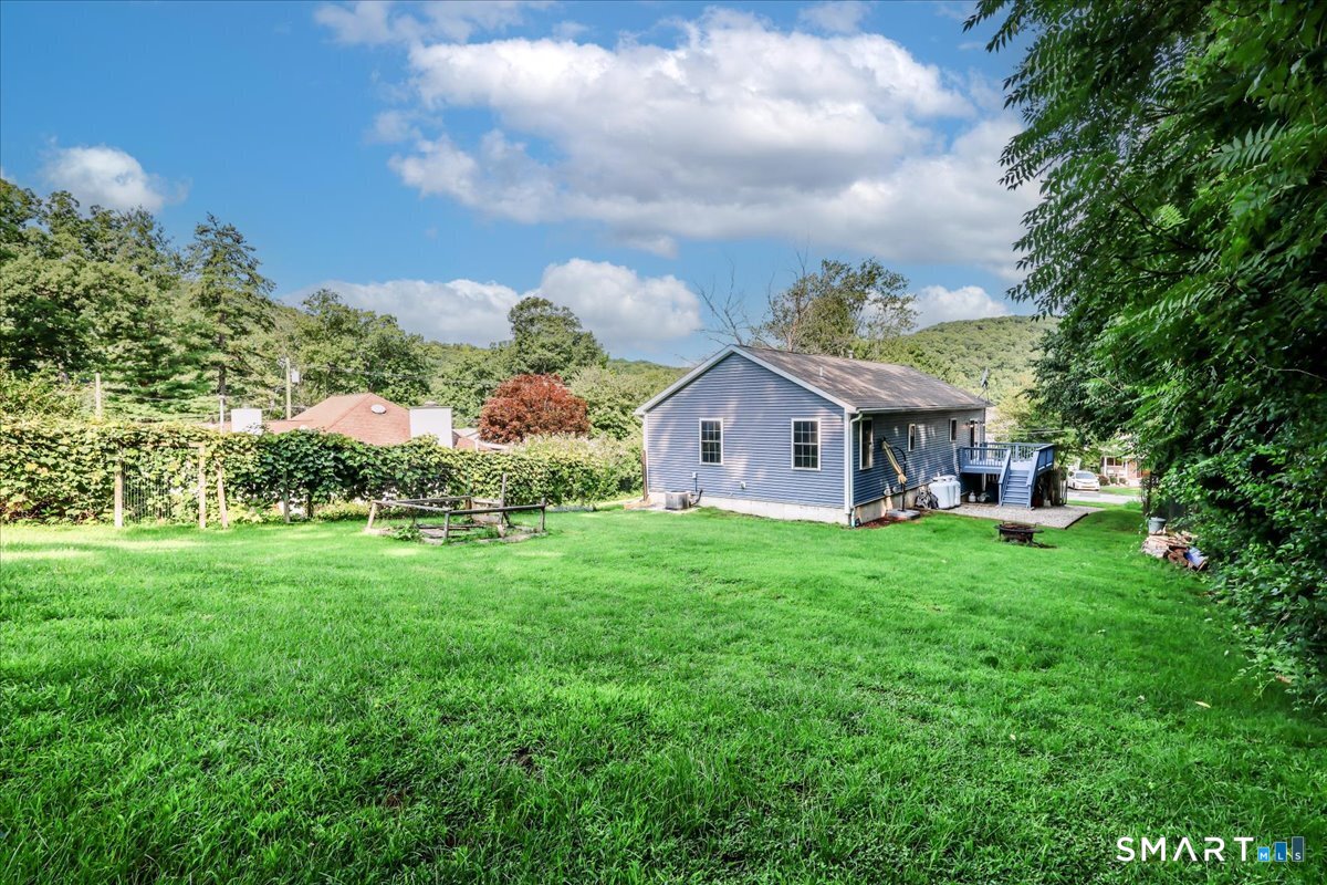 62 Taagan Point Road Danbury CT 06811