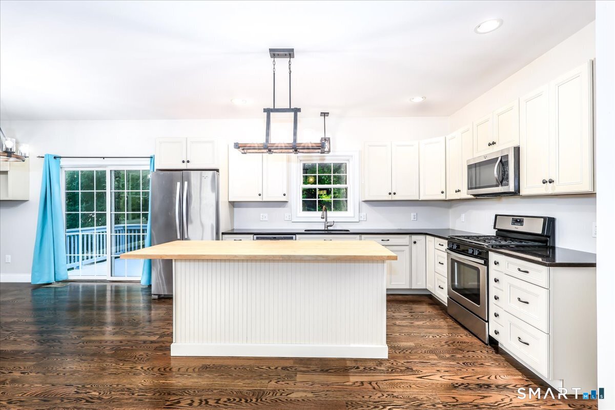 62 Taagan Point Road Danbury CT 06811