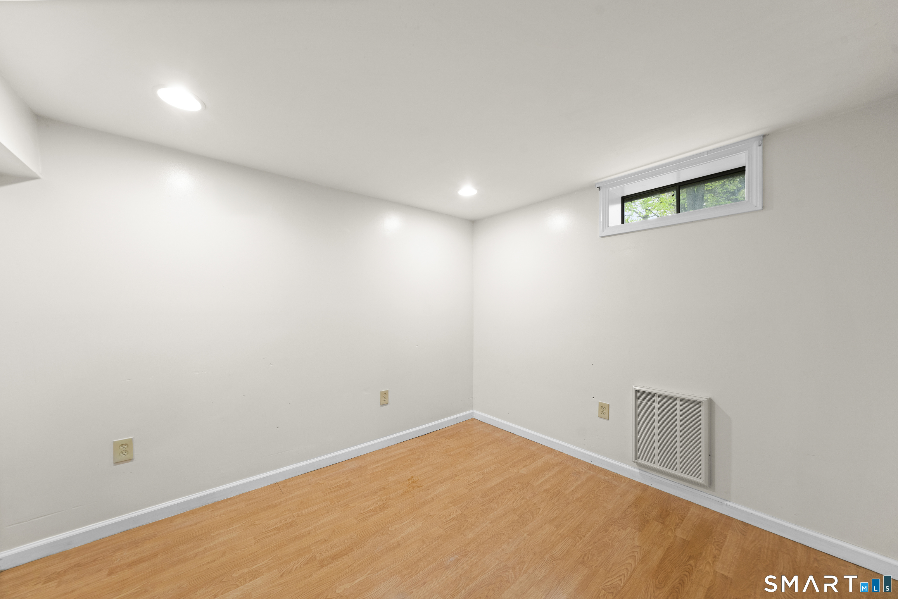 209 Pine Ln Extension Windsor CT 06095