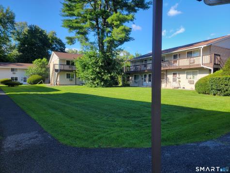 26 Bostwick Arms New Milford CT 06776