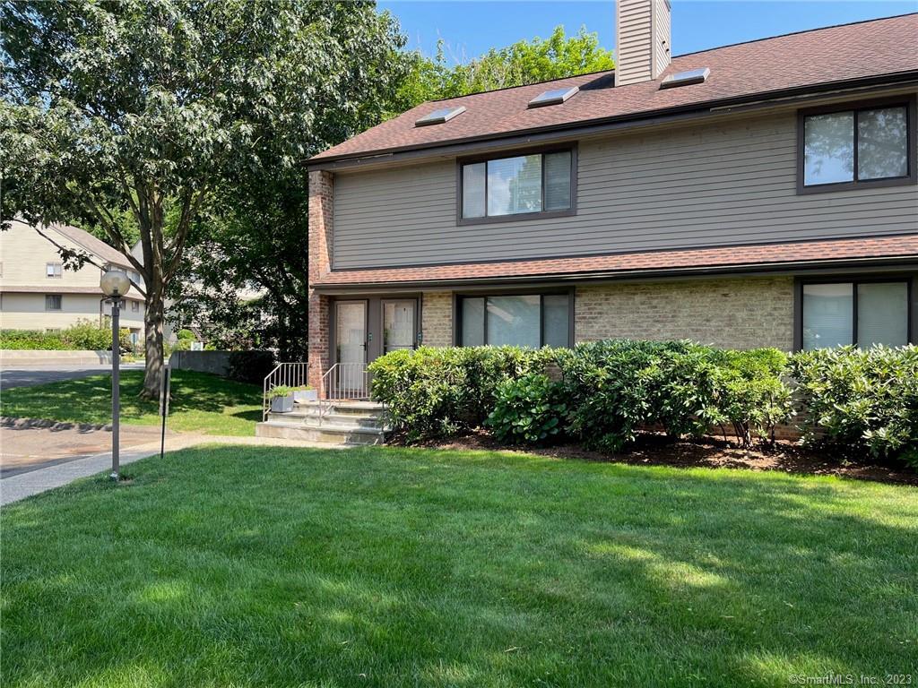 2289 Bedford Street Stamford CT 06905