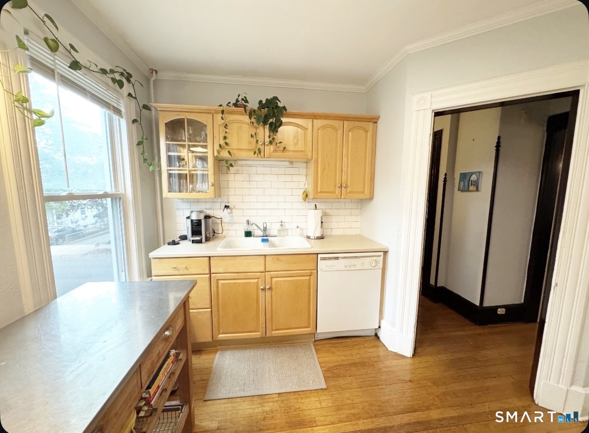 73 Lawrence Street New Haven CT 06511