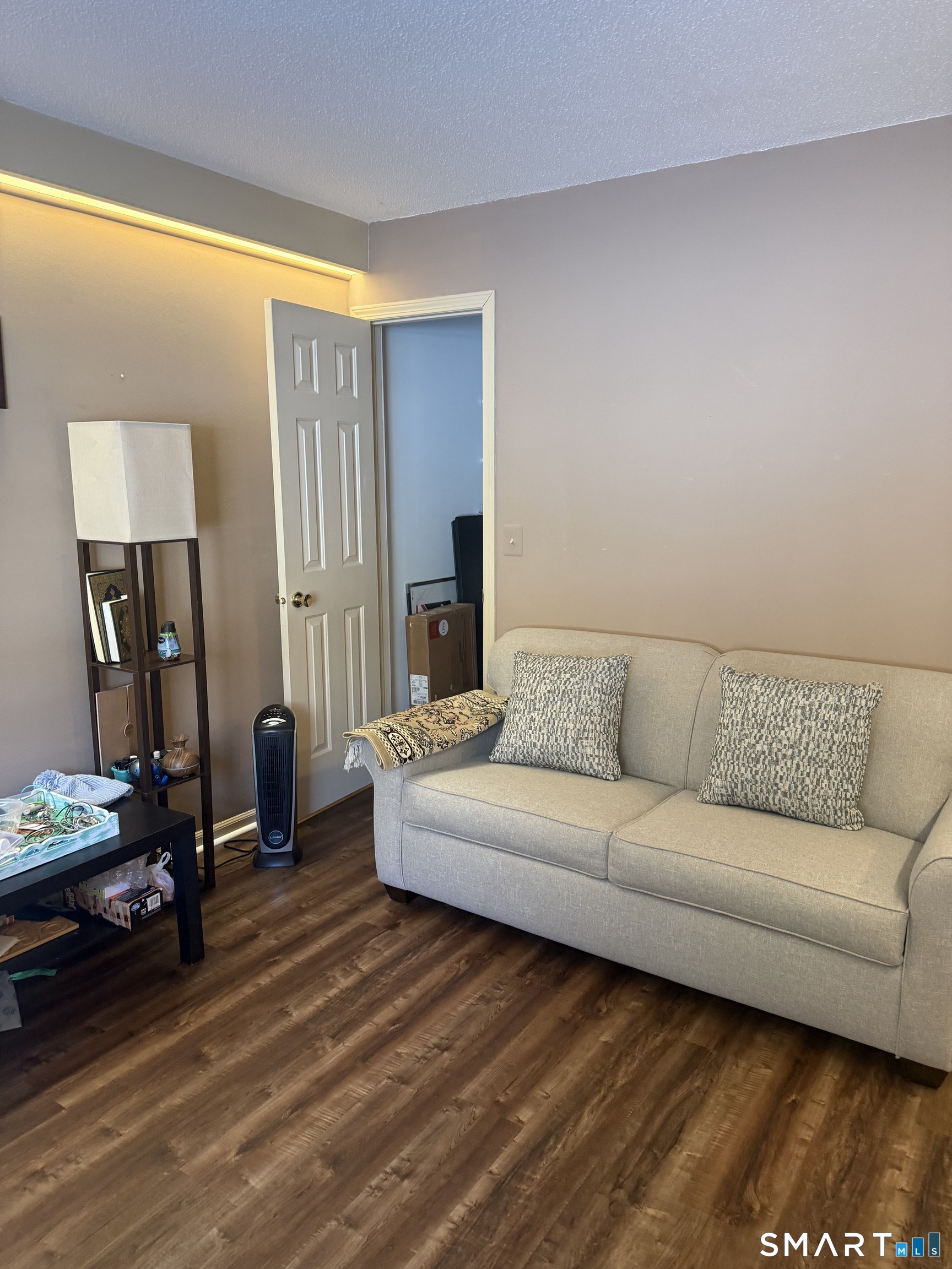 8 Crossroads Lane Avon CT 06001