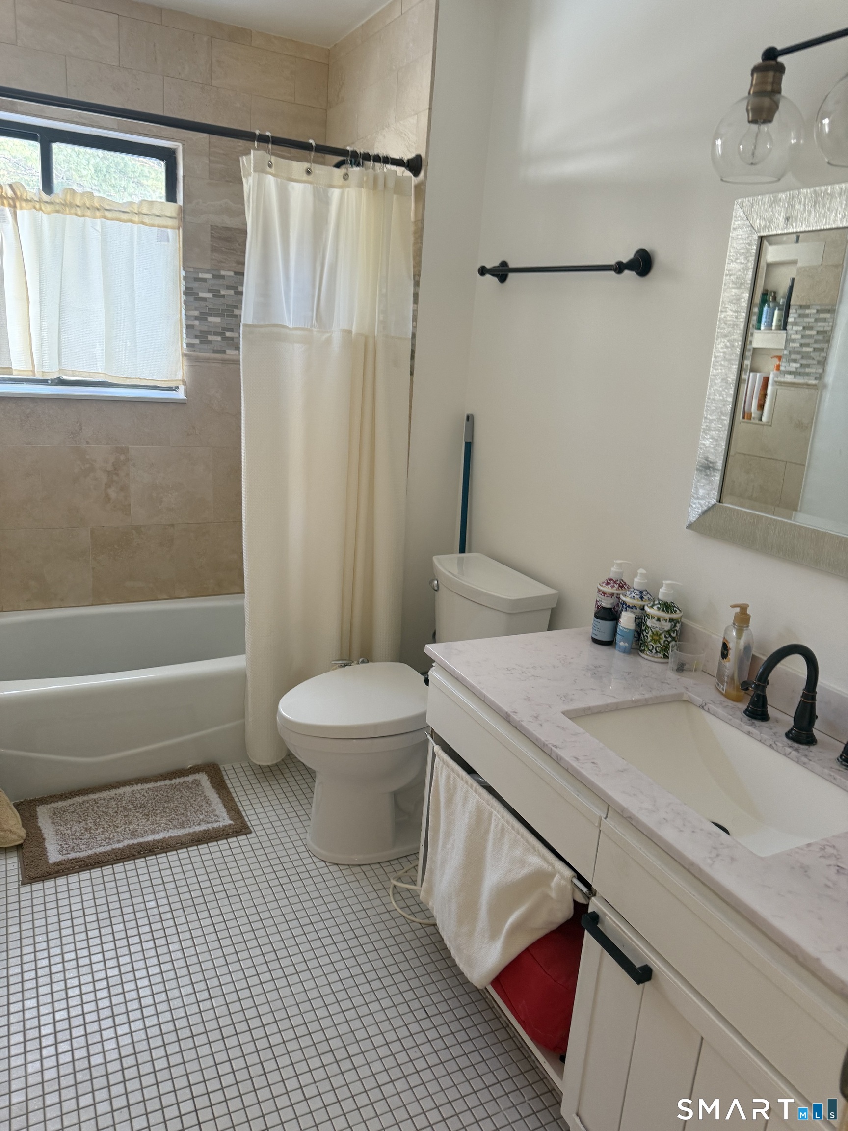 8 Crossroads Lane Avon CT 06001