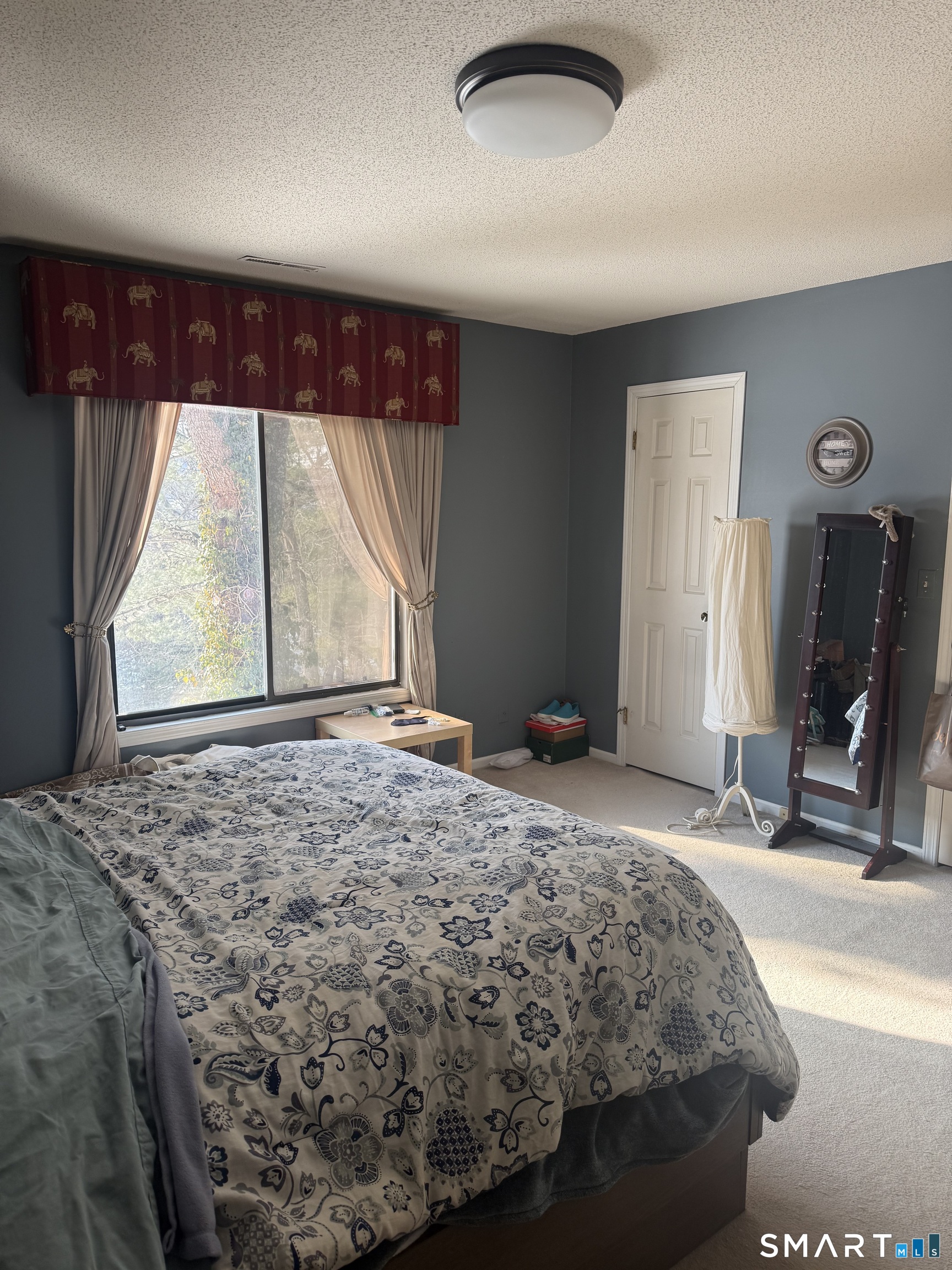 8 Crossroads Lane Avon CT 06001